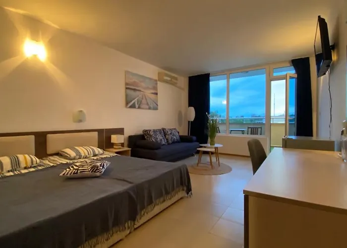 דירה Esperanto 402 Large Sunny