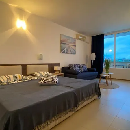 Апартаменти Esperanto 402 Large Sunny Сонячний Берег